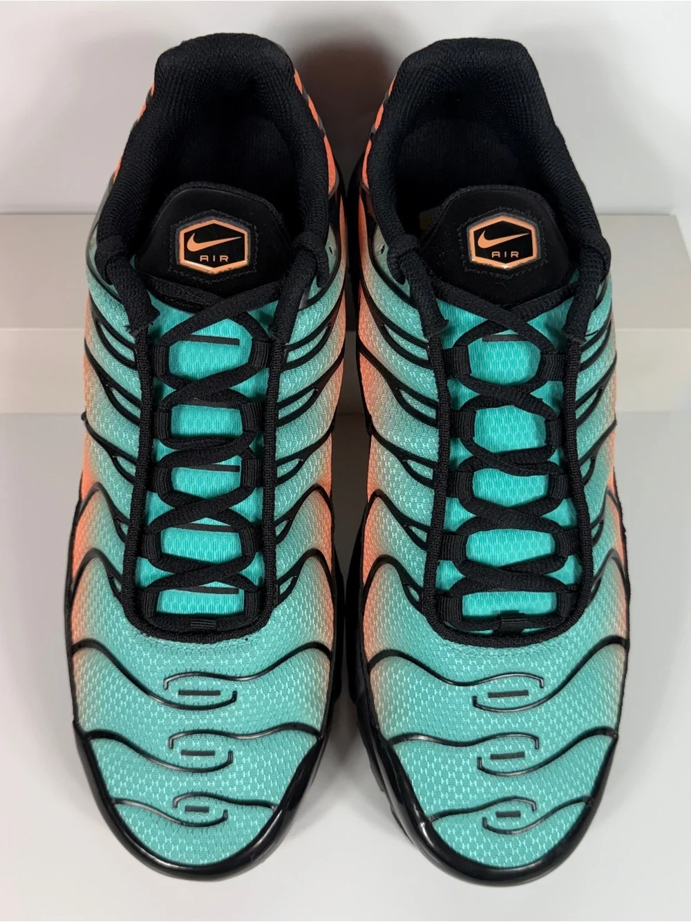 AIR MAX PLUS SOUTH BEACH AURORA GREEN ORANGE PULSE MENS SHOES SIZE 9.5 BLACK NEW